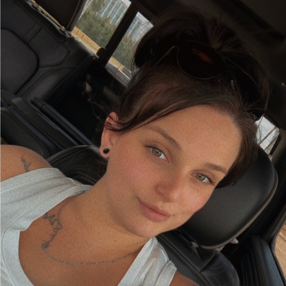 Meet your Posher, Hannah